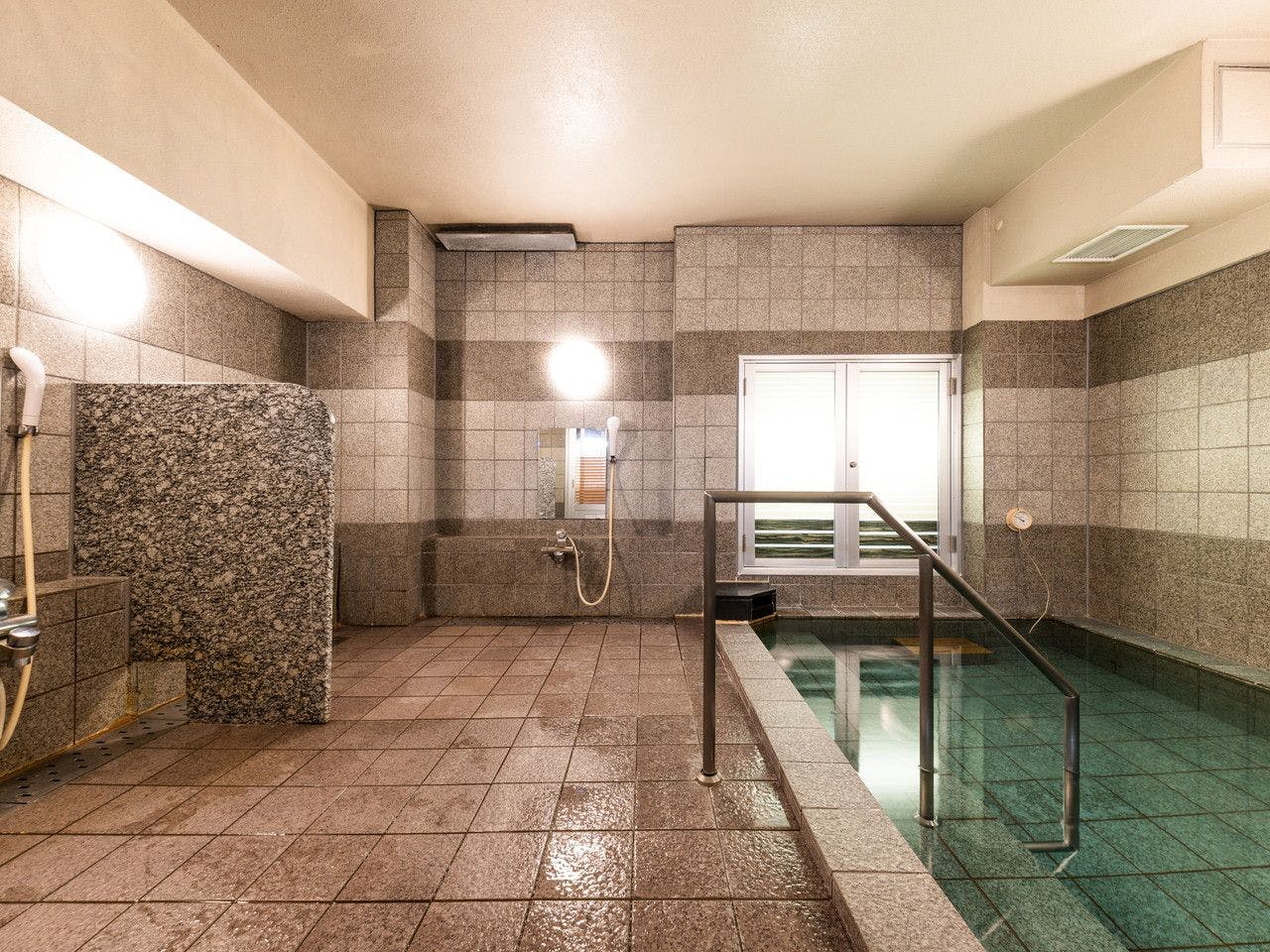 ห้องอาบน้ำส่วนตัว (ระบบเปลี่ยนเวลาใช้บริการ)