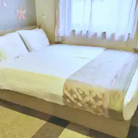 ダブルルームのベッドサイズは150CM