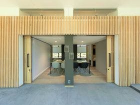 ＬＩＭＥ　ＲＥＳＯＲＴ　ＨＡＫＯＮＥ