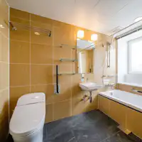 ห้องน้ำแบบยูนิต (เฉพาะห้องดีลักซ์ทวินรูม)