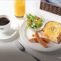 4 種チーズのツナトーストサンド