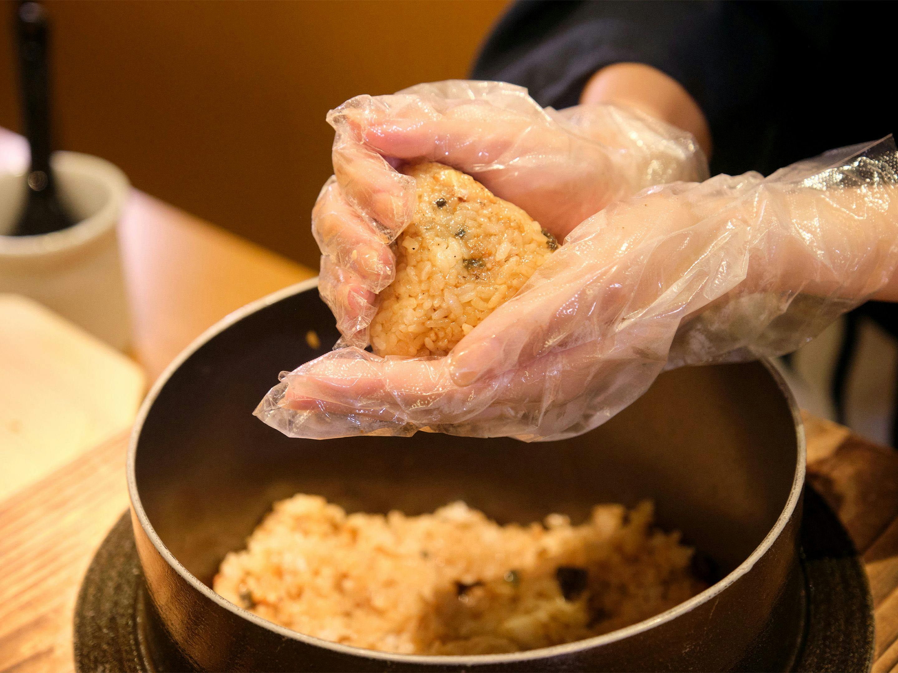 บริการอาหารมื้อดึก