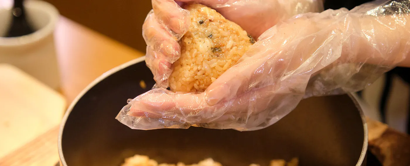 บริการอาหารมื้อดึก