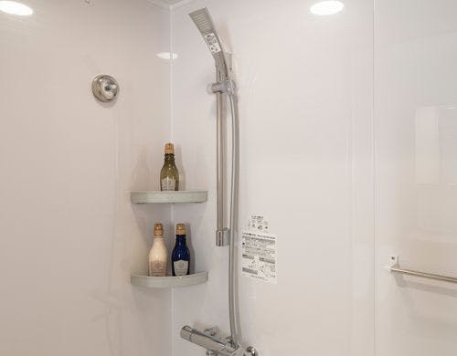 幅160CMのダブルベッド