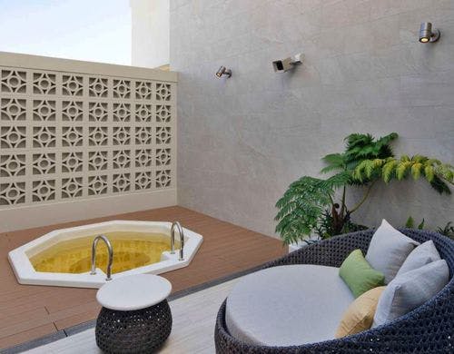 【露天風呂温泉付デラックスルーム】