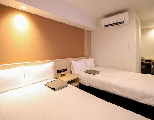 ◆ツインルーム（机回り）