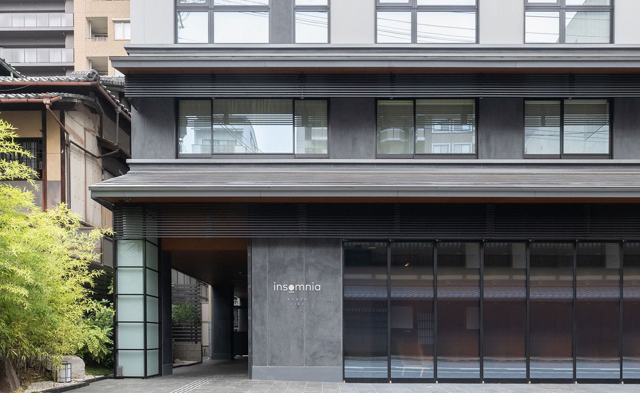 ホテル外観（昼）