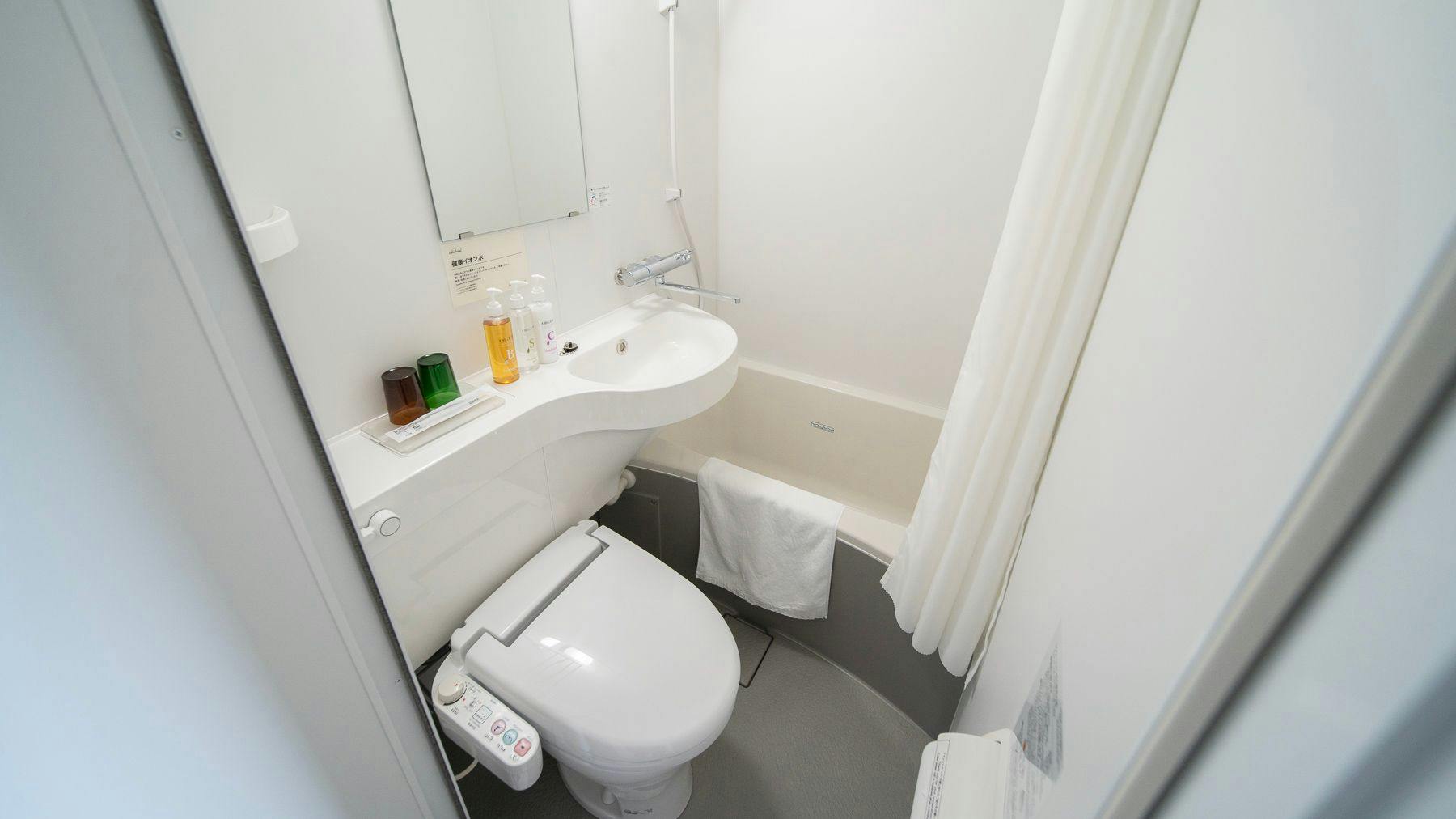 각 객실 유형에는 사진에 있는 유닛 욕실이 있습니다.