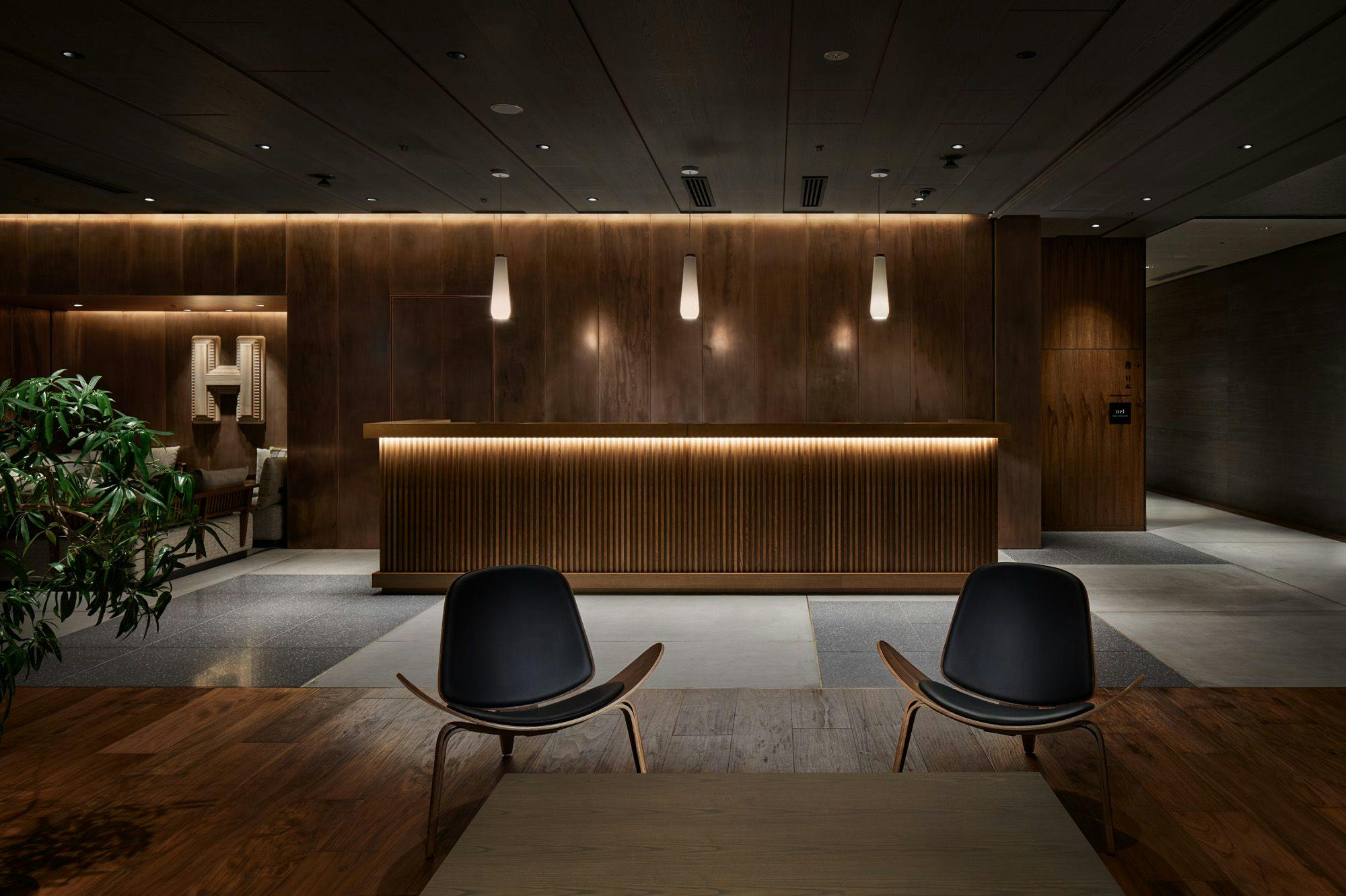 Kaunter depan HAMACHO HOTEL