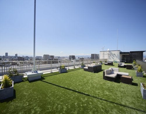 ルーフトップテラスから大阪の街を一望