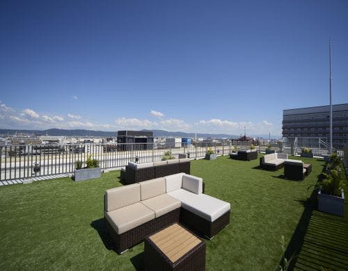 ルーフトップテラスから大阪の街を一望