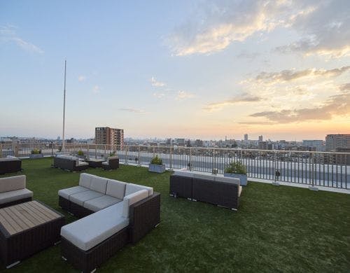 ルーフトップテラスからの夕日