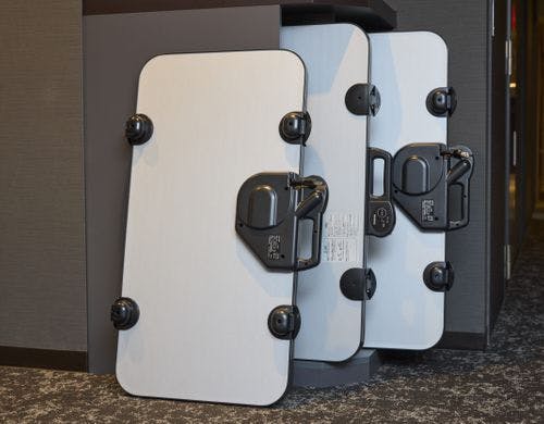 各階にズボンプレッサー設置