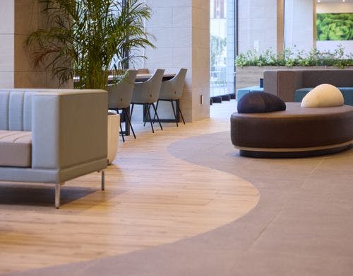 ロビーラウンジ