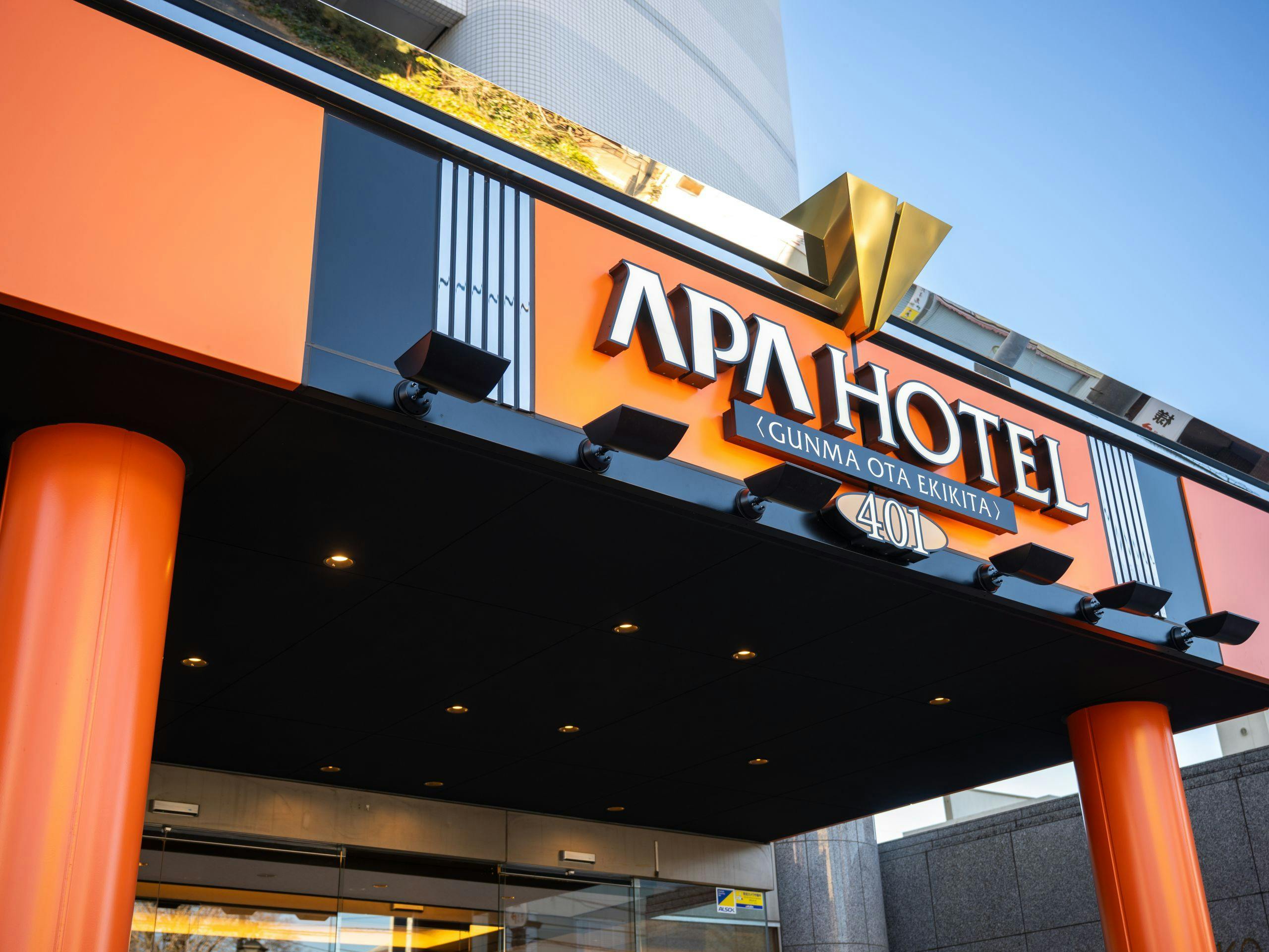 正面入り口キャノピー