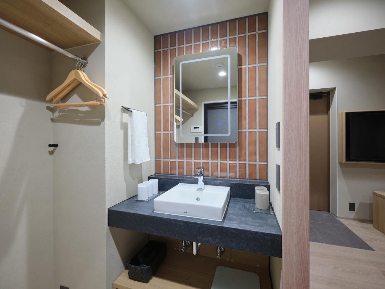 Premium Apart MONday 浜松町ステーション