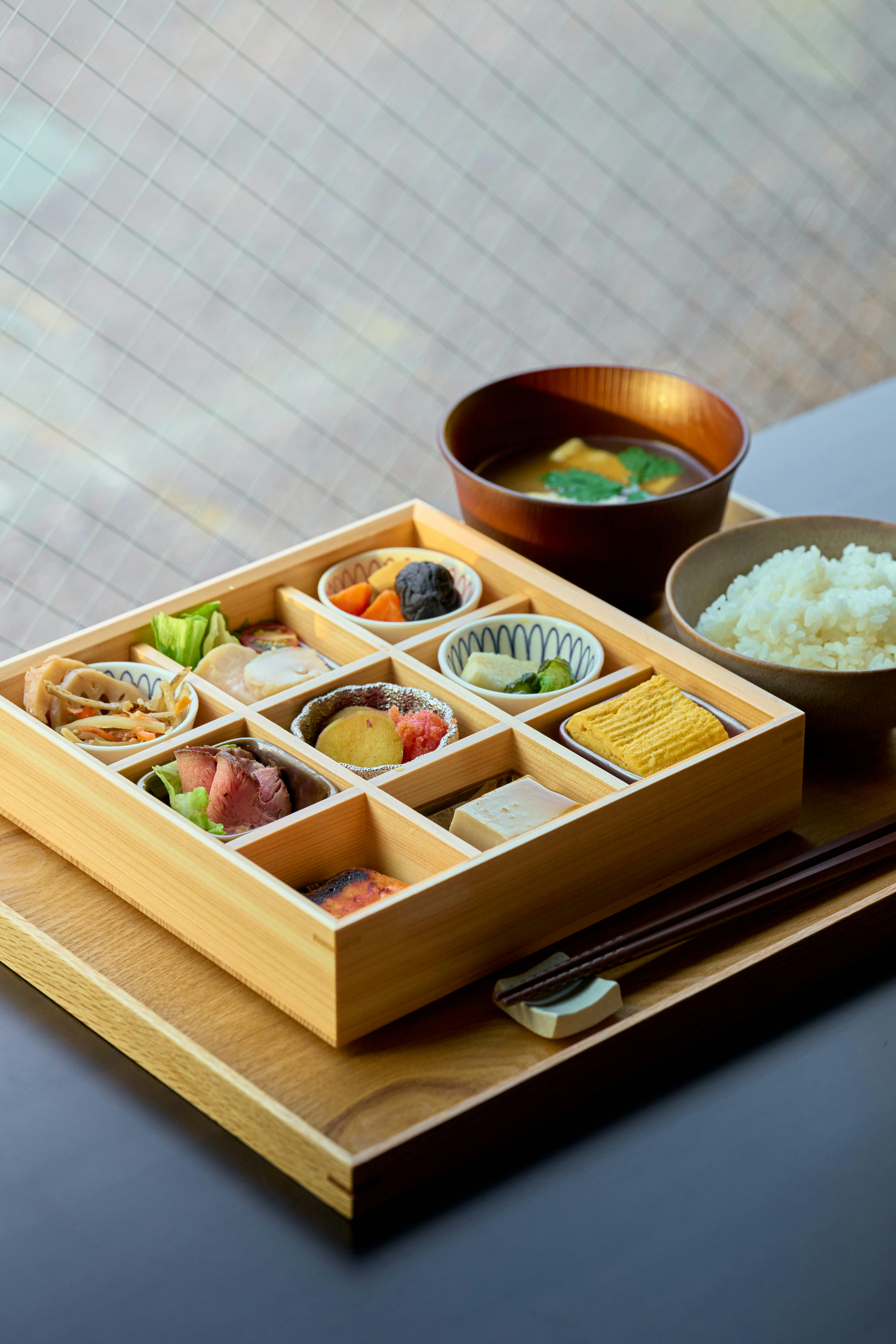 朝食
