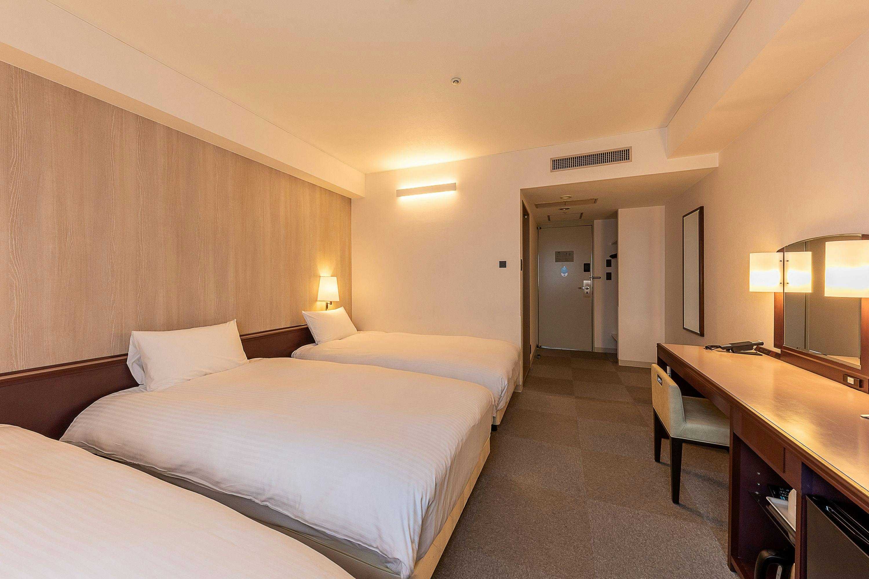 ห้องพักสามเตียงปลอดบุหรี่