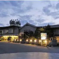 น้ำพุร้อนที่เงียบสงบ น้ำเพื่อความงามของผิวและอาหารที่น่าประทับใจ