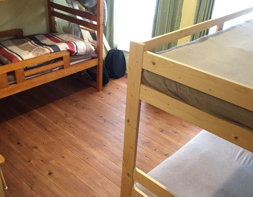 男性ドミトリー