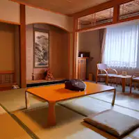 *【ตัวอย่างห้องพัก (อาคารใหม่ ห้องแบบญี่ปุ่น 10 เสื่อ พร้อมห้องน้ำและสุขา)】