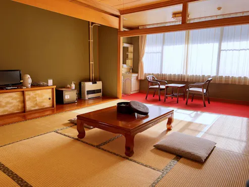 *【ตัวอย่างห้องพัก (อาคารหลัก ห้องพักสไตล์ญี่ปุ่น 10 เสื่อทาทามิ)】