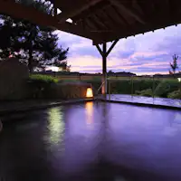 บ่อน้ำพุร้อนกลางแจ้งสำหรับผู้หญิง