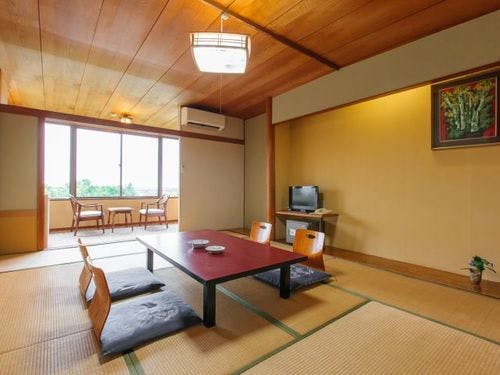 落ち着いた雰囲気の和室でご用意