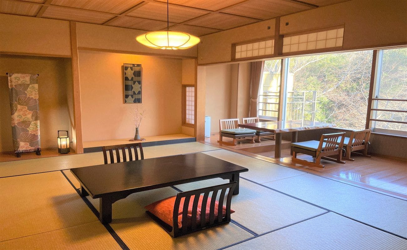 ห้องพักพร้อมอ่างอาบน้ำกลางแจ้ง 'Ryoku'