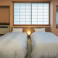【อาคารหลัก / ห้องคลับรูม】ห้องสไตล์ญี่ปุ่นพร้อมเตียงต่ำแบบโลว์เบด