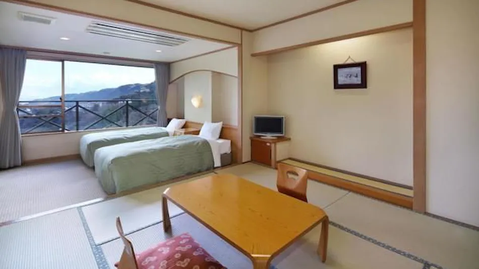 Hakone Mori Okada