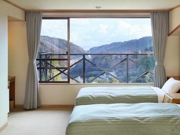 日式和西式房間，可容納2至6人。