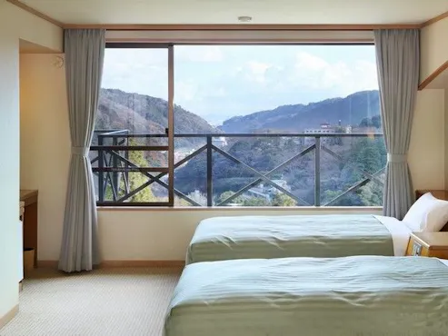 日式和西式房間,可容納2至6人。