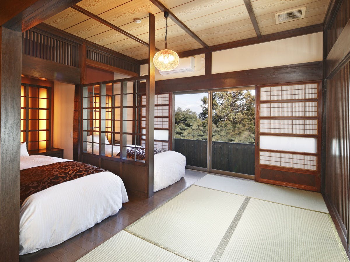 Hakone Mori Okada