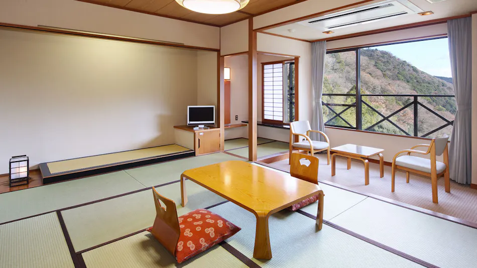 Hakone Mori Okada
