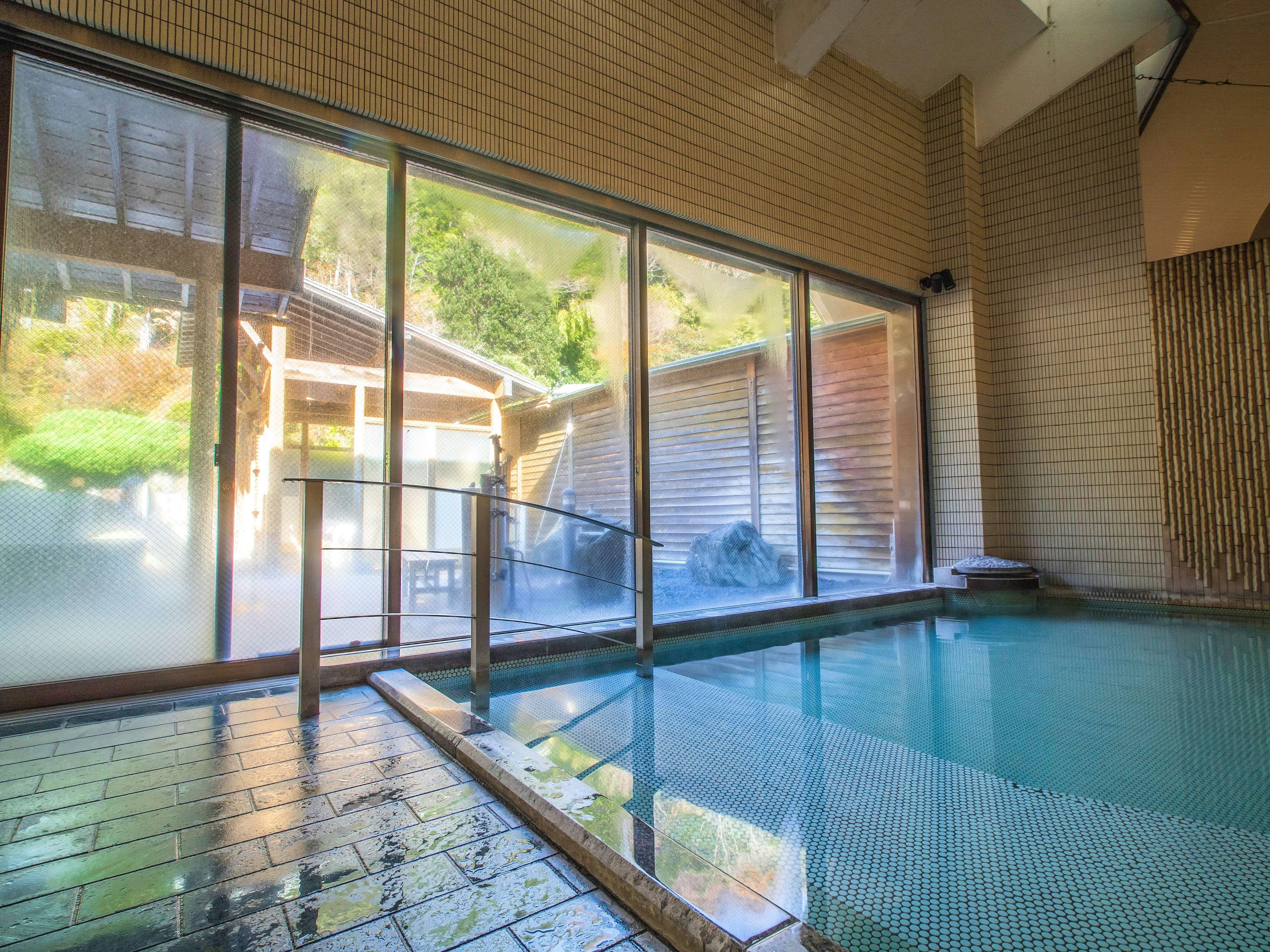 Hakone Mori Okada
