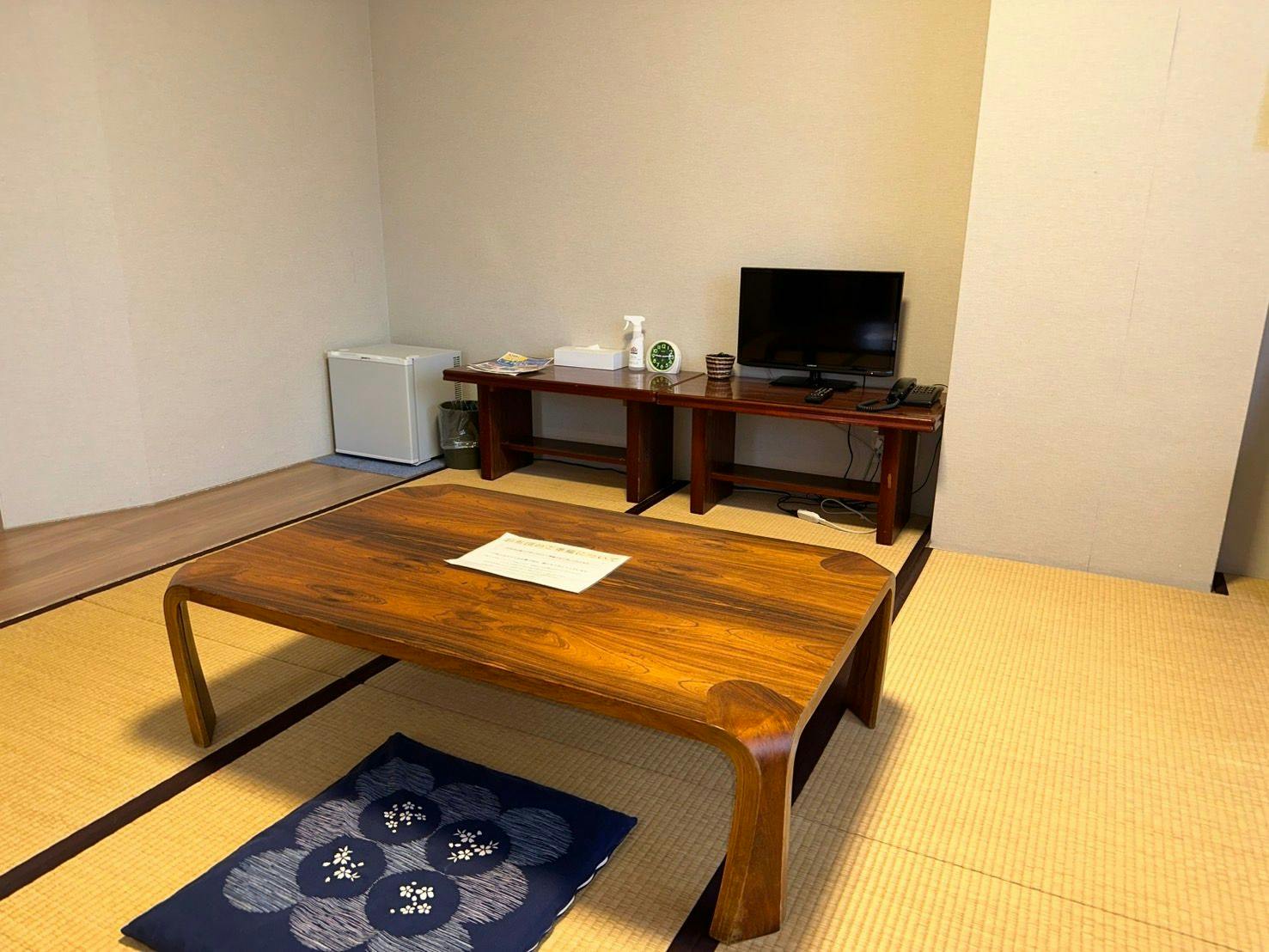 Hotel Crown Hills Miyoshi (formerly Miyoshi Royal Hotel)