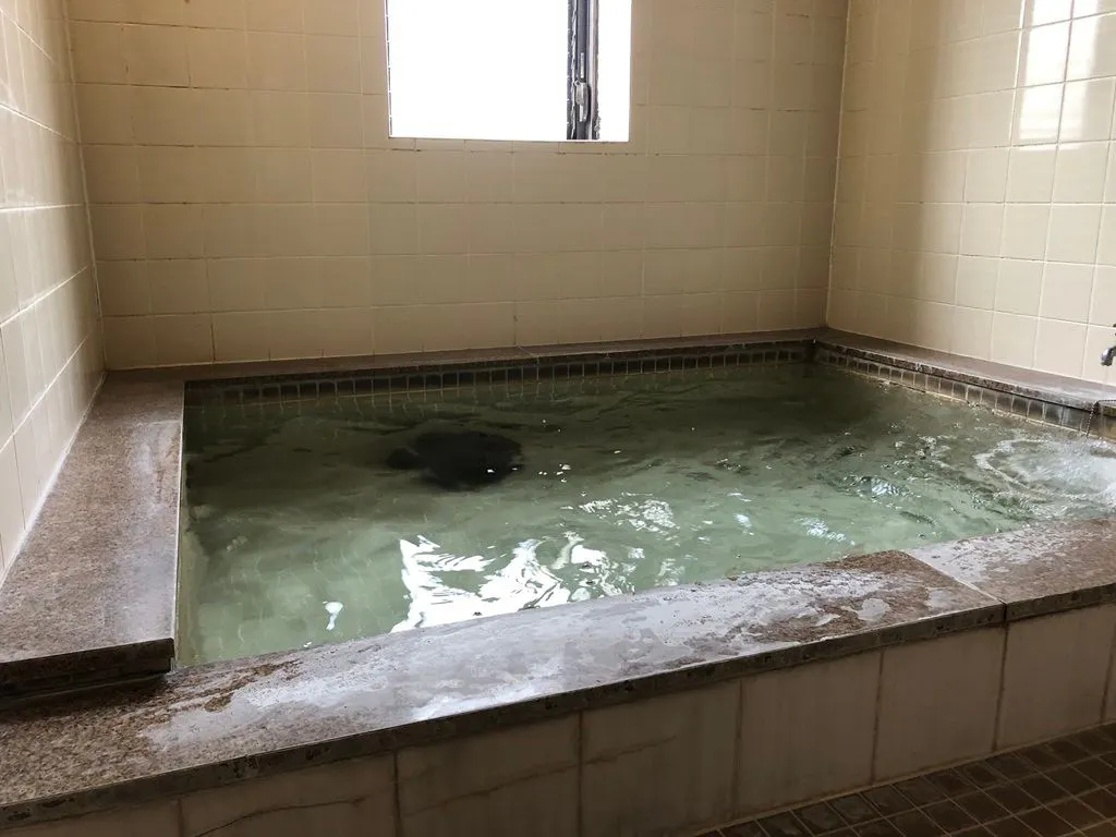 ห้องอาบน้ำรวมขนาดใหญ่