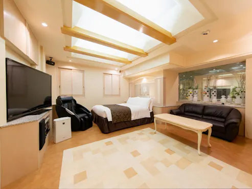 Kami menjamin tidur nyenyak dengan tempat tidur yang nyaman.