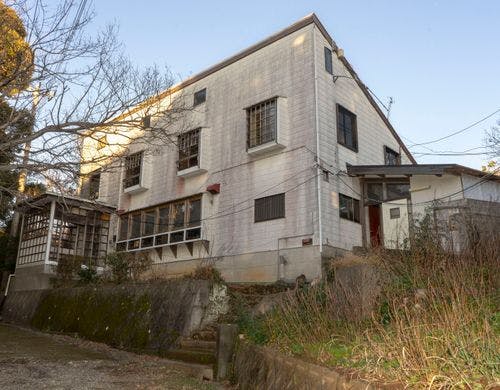 50名合宿棟の外観です。