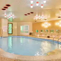 อาคารใต้ |ห้องอาบน้ำสาธารณะขนาดใหญ่