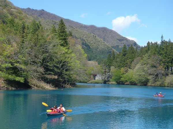 เดินเล่นบนสีฟ้าของชิมะ [พายเรือแคนูที่ทะเลสาบโอกุชิมะ]