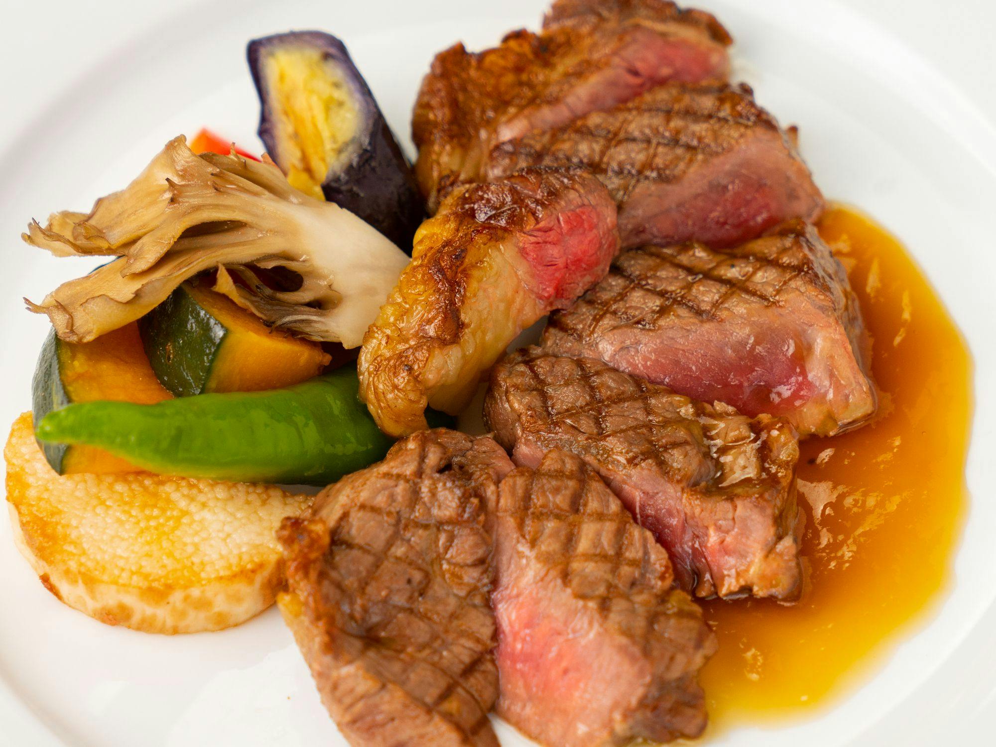 소고기 등심 스테이크 (이미지)