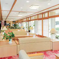 로비|정원을 바라보며 편안한 시간을 보내세요