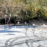 스즈카 스카이라인이 겨울에 통행 금지되는 이미지