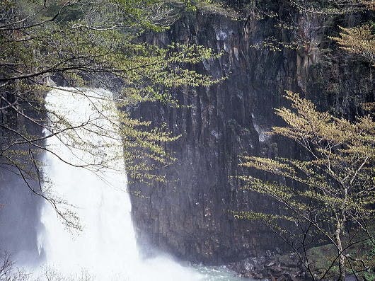 "น้ำตกนาเอนะ" ได้รับการคัดเลือกให้เป็นหนึ่งใน 100 น้ำตกที่สวยที่สุดในญี่ปุ่น