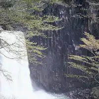 "น้ำตกนาเอนะ" ได้รับการคัดเลือกให้เป็นหนึ่งใน 100 น้ำตกที่สวยที่สุดในญี่ปุ่น