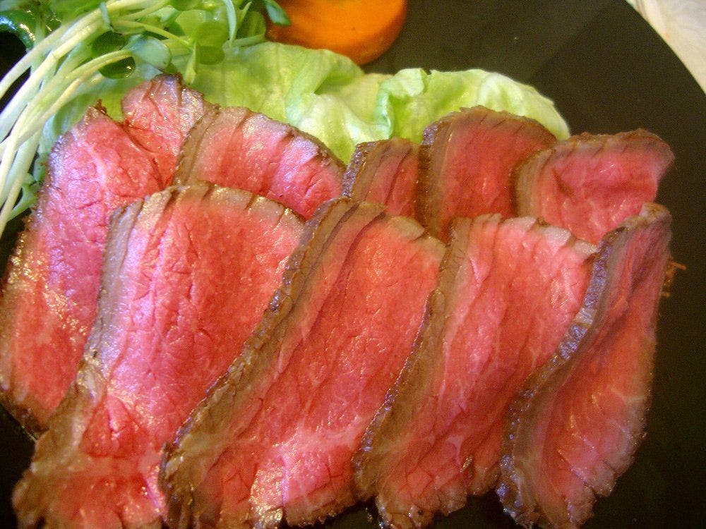 อาหารเย็น (เนื้ออบโฮมเมด)