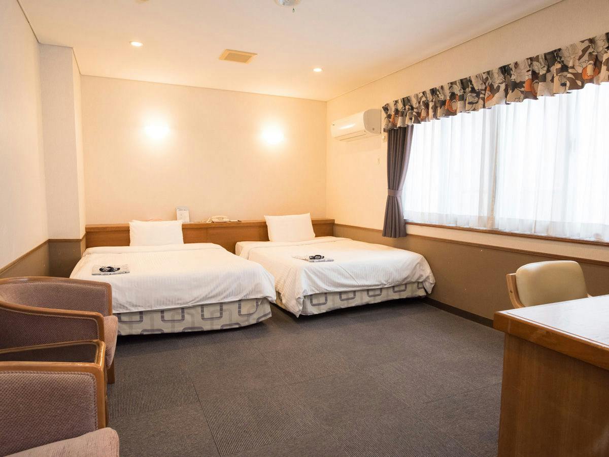 Crown Hotel Okinawa