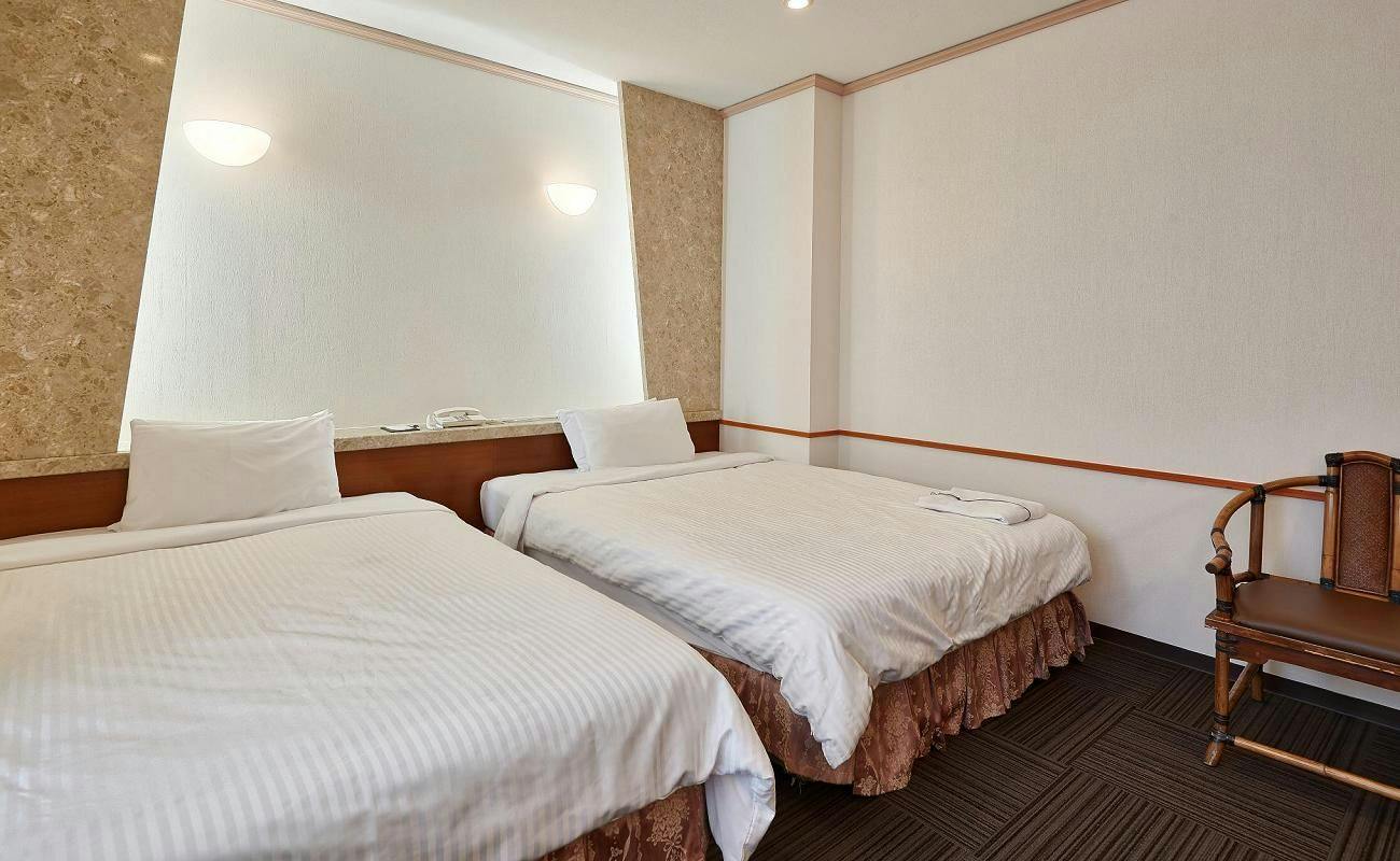 Crown Hotel Okinawa